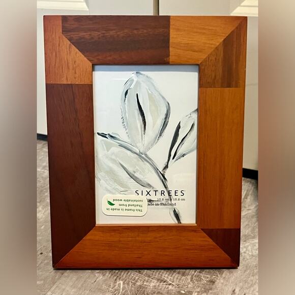 Set of 3 wood frames, 4” x 6”, made in Thailand - Picture 2 of 7